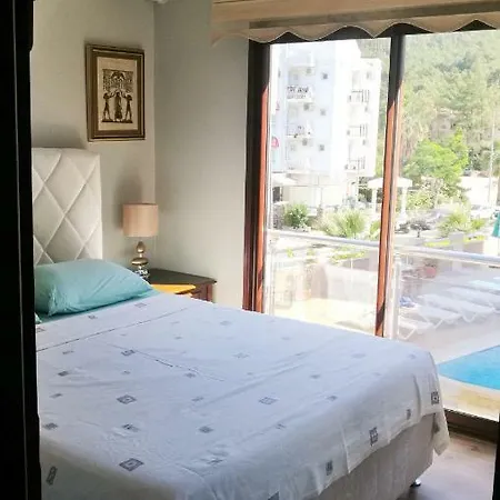 Sea View Luxury Arslan House 아파트 말마리스